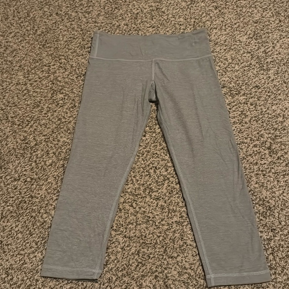 Lululemon capris work out pants